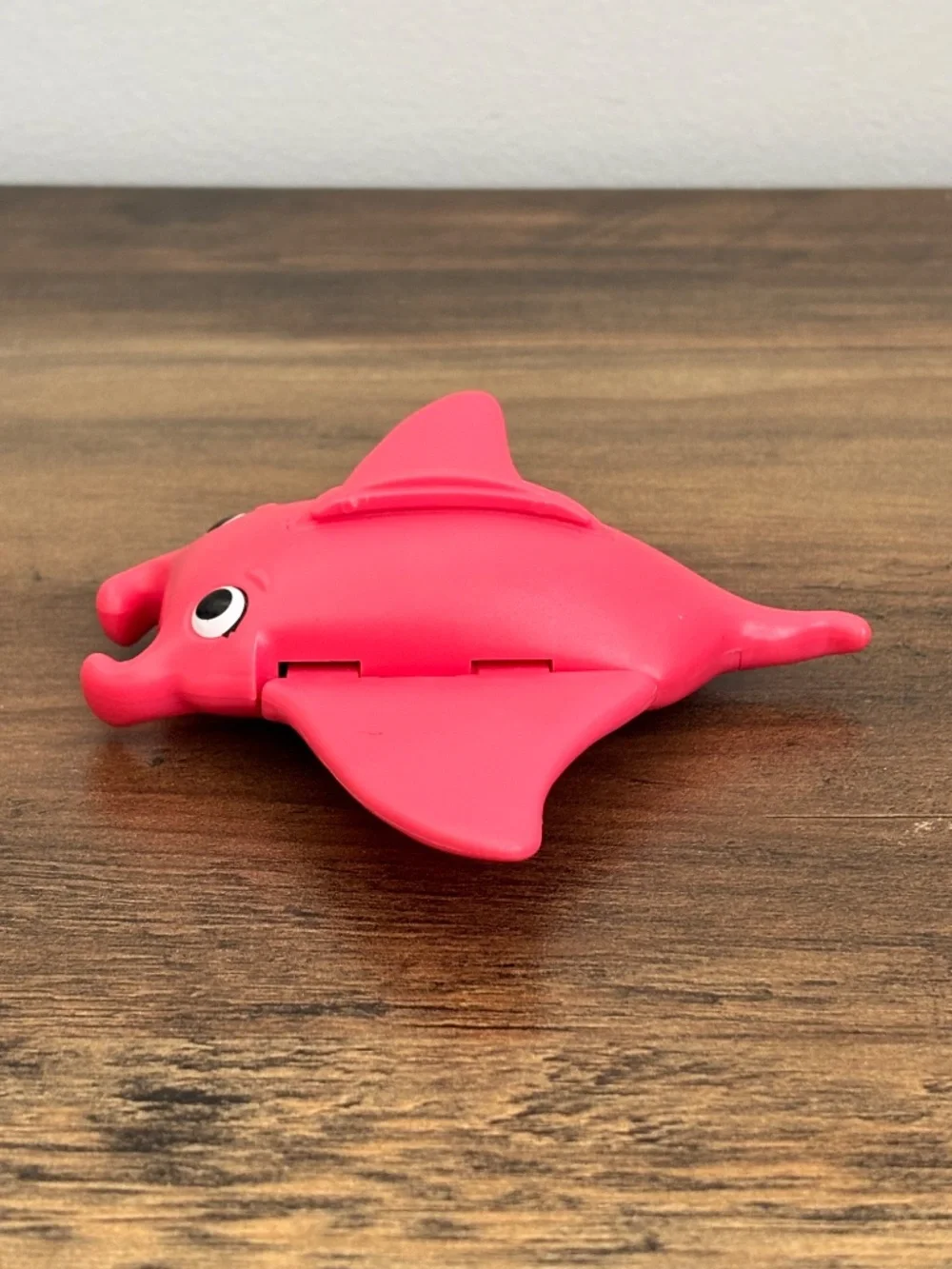 Paw Patrol Aqua Pups Skye Manta Ray Sting Action Figure Pink Moving Vehicle Toy